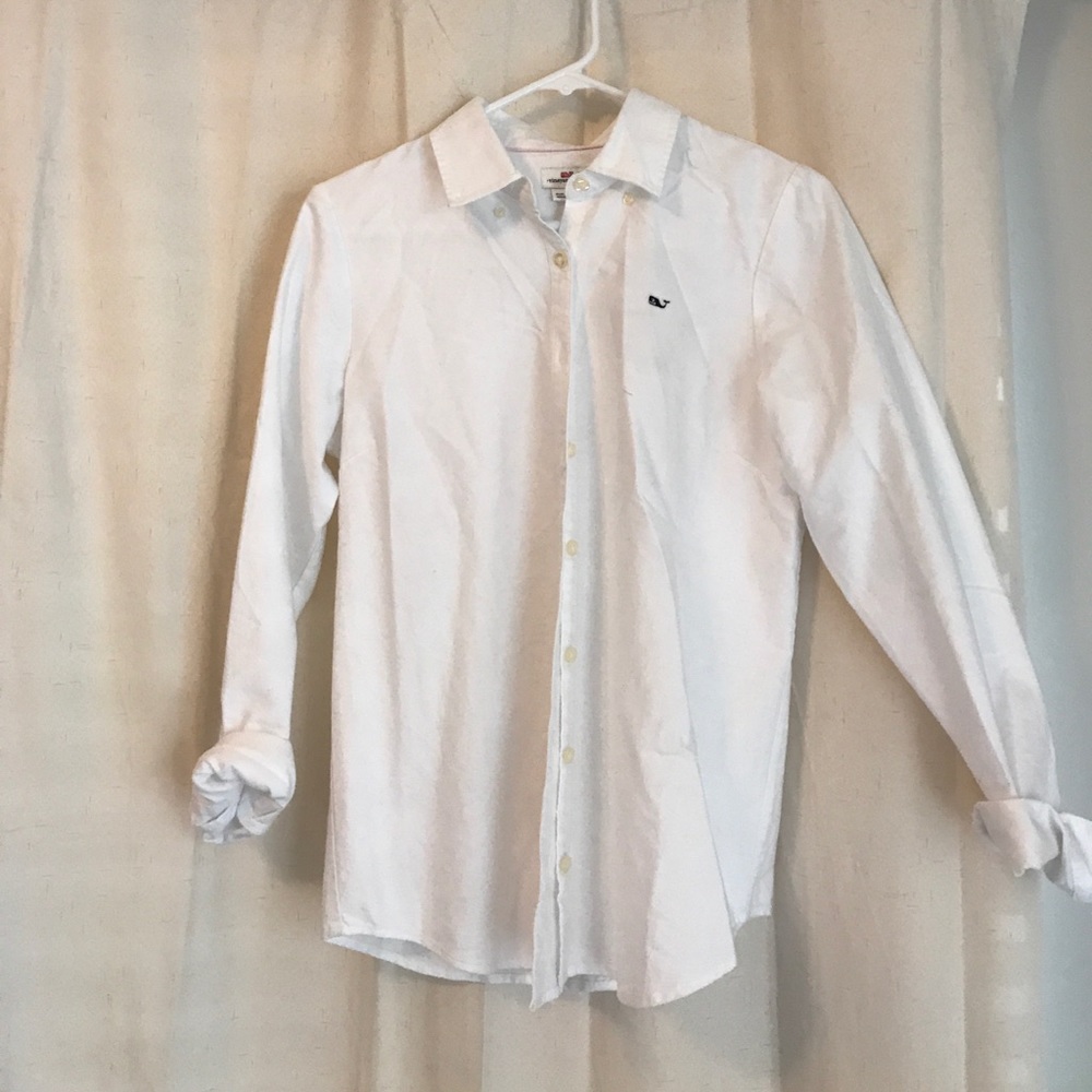 NOT Available NWOT Vineyard Vines button down