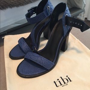 Tibi Devlin shoe. Size 39.