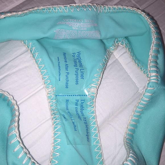 🔥MOVING SALE📦 🆕VS Surf Bikini Bottoms - Picture 3 of 4