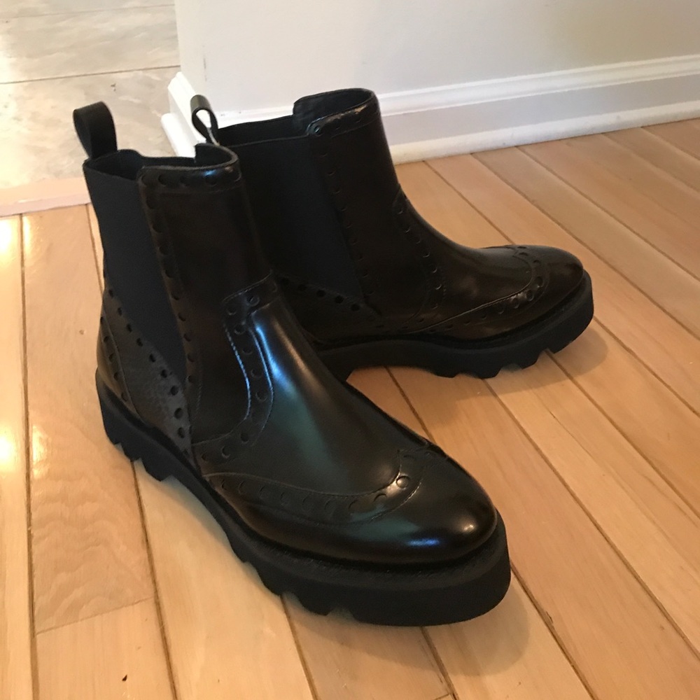 Bibi Lou Black Platform Ankle Boots