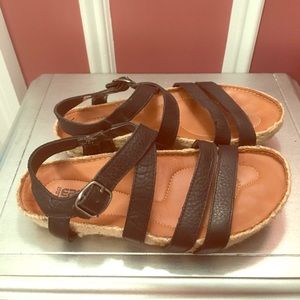 Earth shoes "Enlighten" size 7