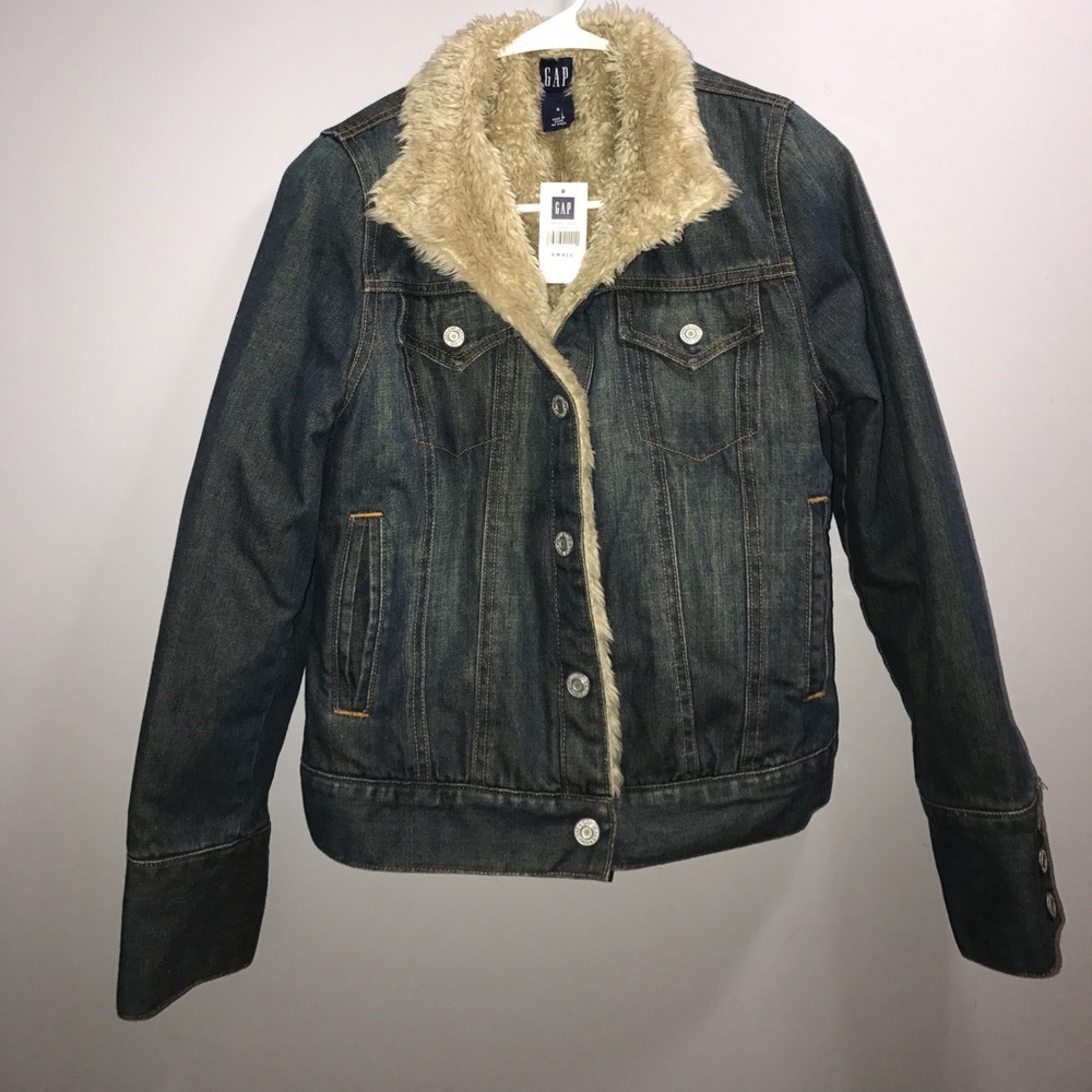 Gap Jean Jacket w faux Fur lining S
