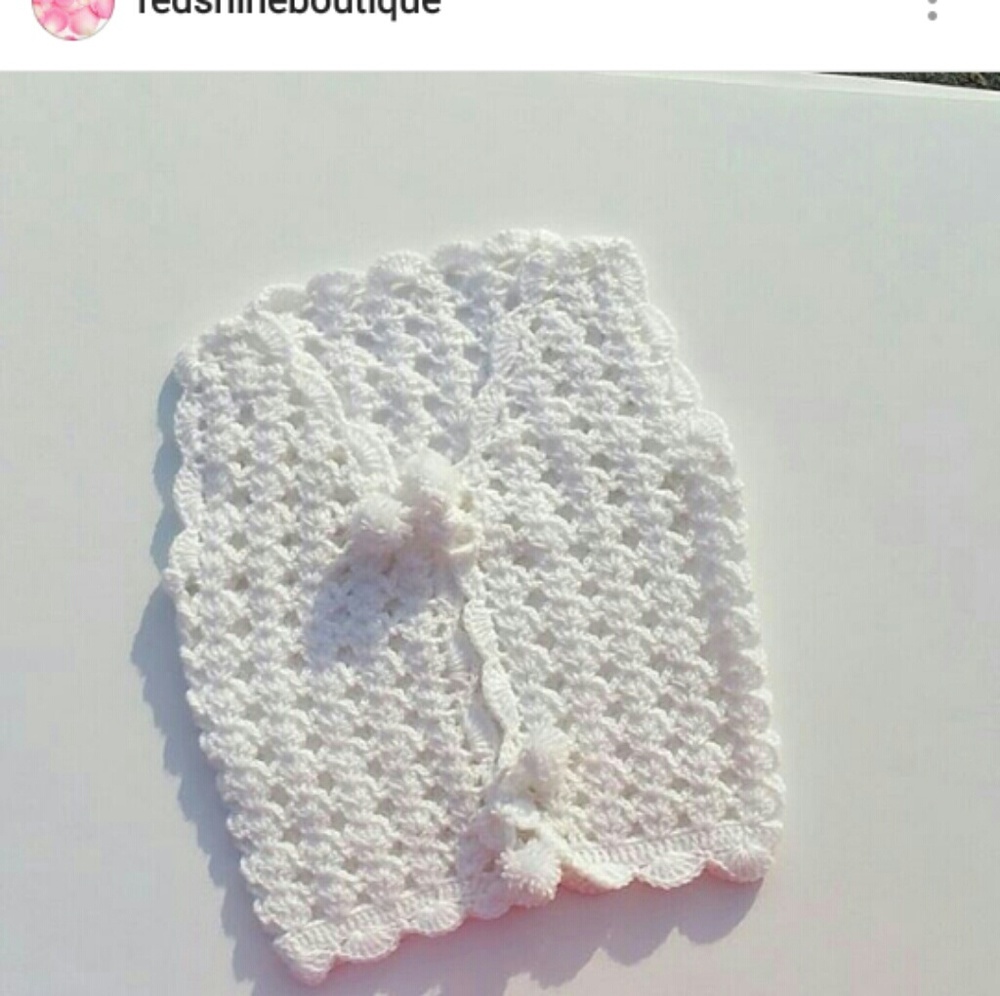 Handmade girls sleeveless cardigan vest