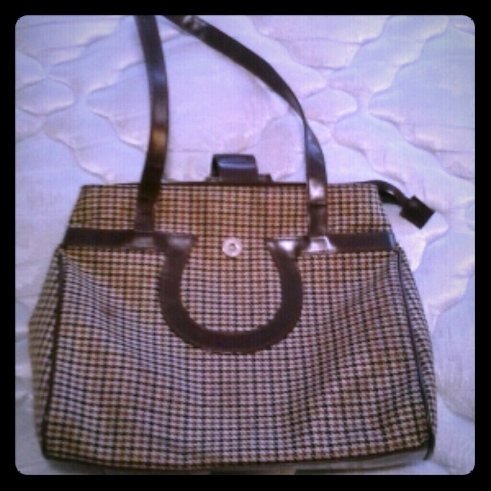 Houdstooth handbag
