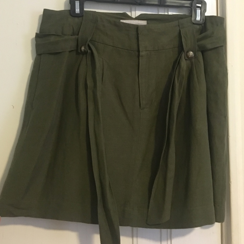 Army green Banana Republic skirt