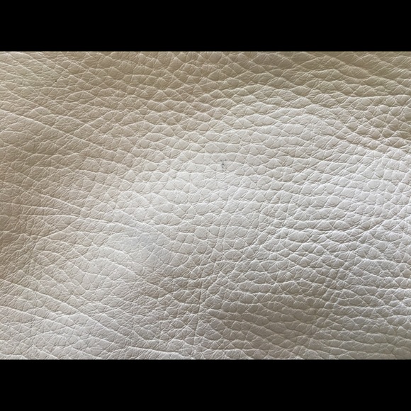 Gorgeous cream colored Kenneth Cole hobo. - Picture 4 of 5