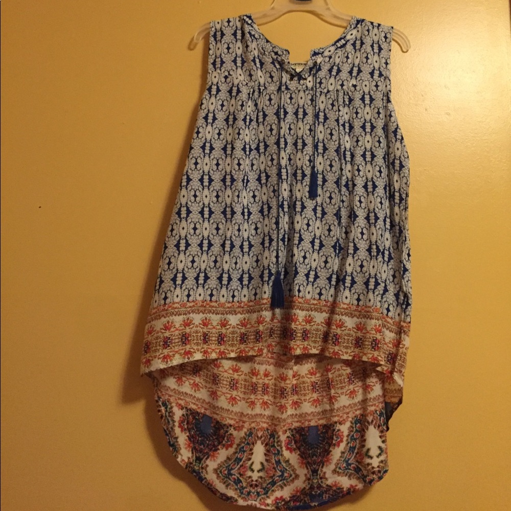 Sleeveless high low shirt