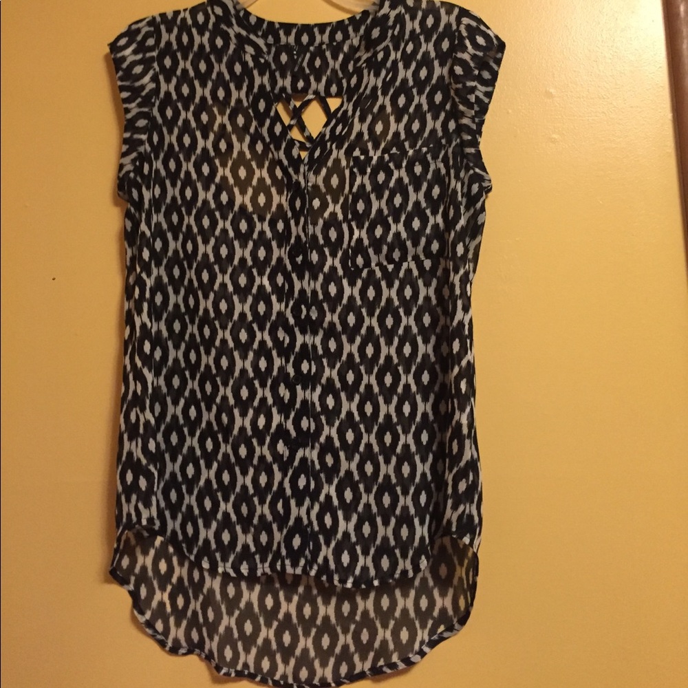 Sleeveless blouse