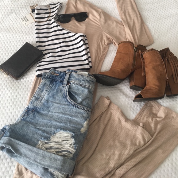 Striped Crop Top - Picture 1 of 4