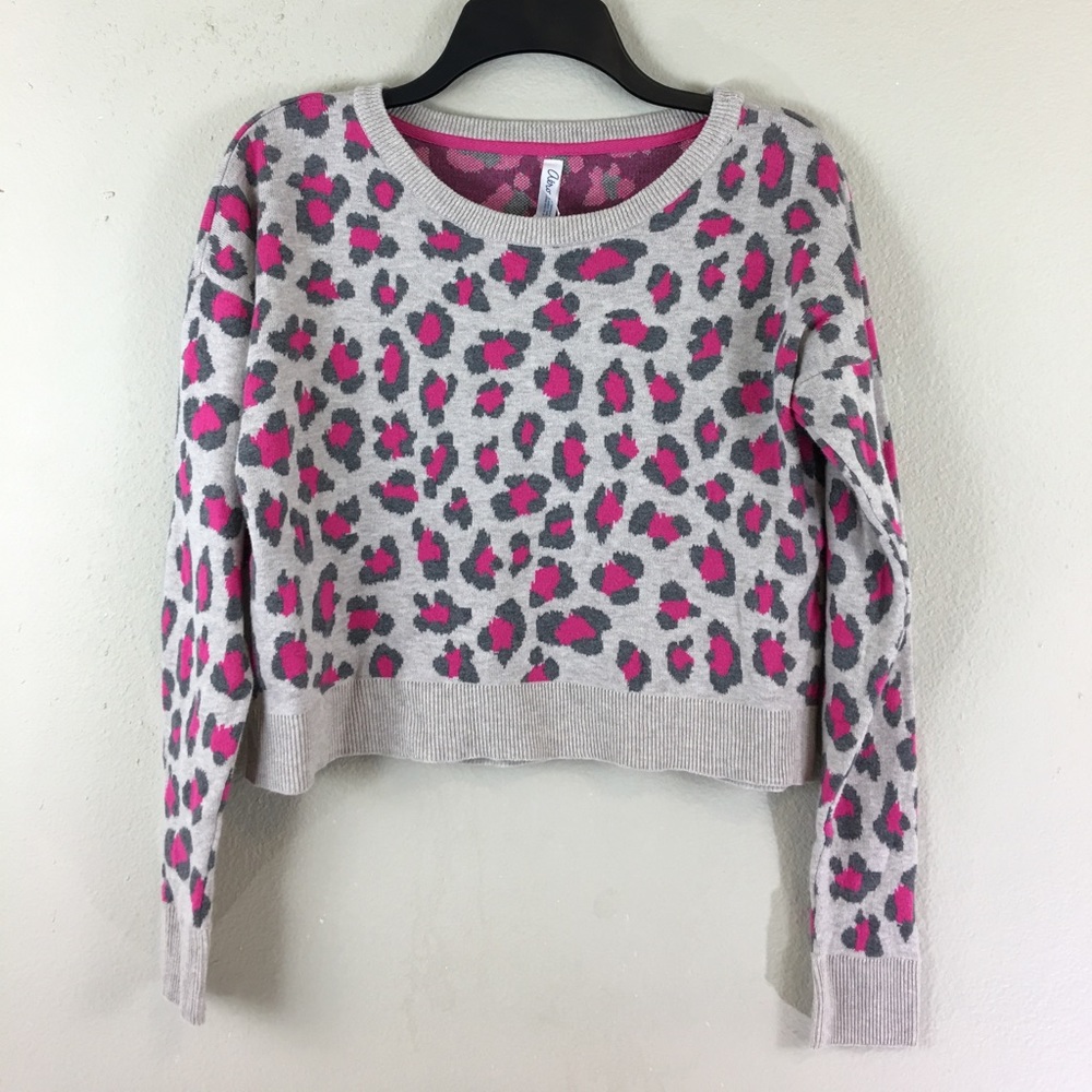 Aeropostale Pink and Gray Cheetah Print Long Crop