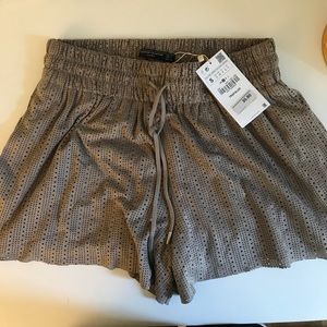 Zara light brown/ tan flowy shorts