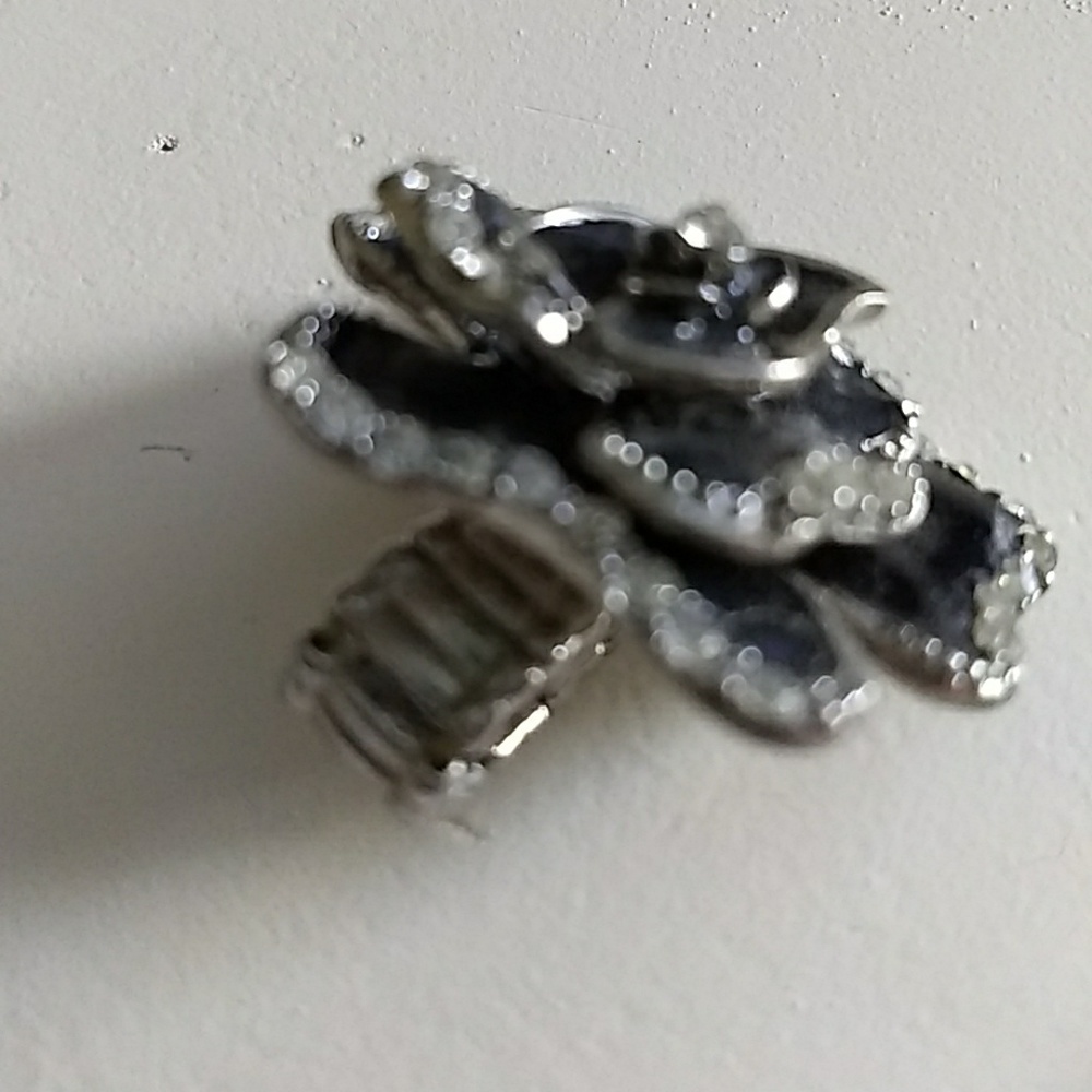 Ring - Picture 2 of 2