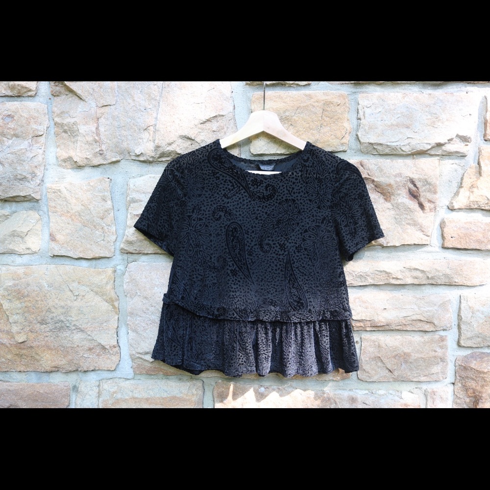 WORN ONCE- TOPSHOP black velvet printed crop top