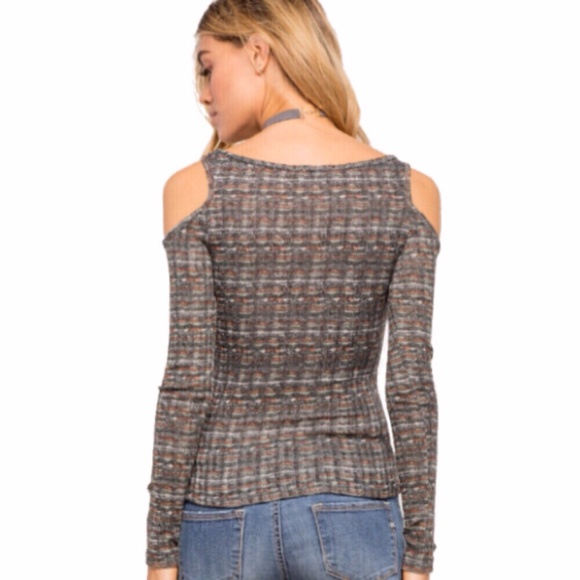 1 LEFT💋SALE Fan Fav Boho Cold Shoulder Top - Picture 4 of 5