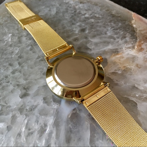 Minimalist Marble Gold Luxury Watch - Picture 4 of 7