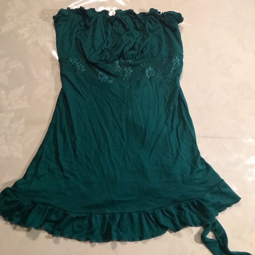 Wet seal tube with lace and tie accents