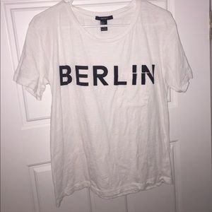 Forever 21 Berlin Tee // S