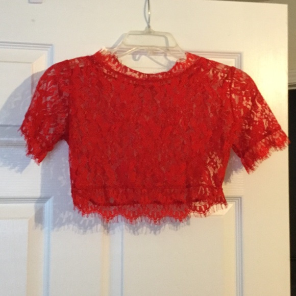 Red top - Picture 2 of 3