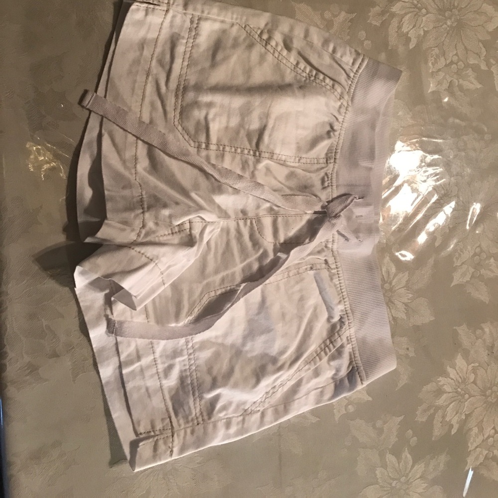 White shorts Size 6