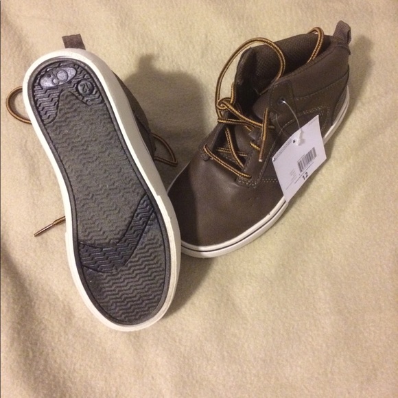 Boy sneakers - Picture 3 of 3