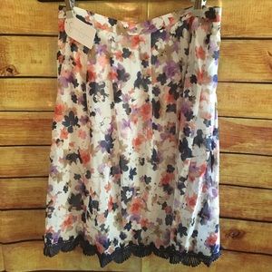 Floral skirt with navy lace trim