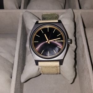 Nixon Minimal Watch