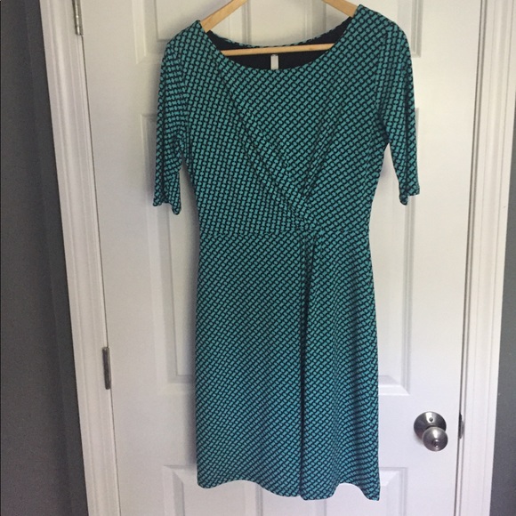Wrap-style dress - perfect for travel! Sz small - Picture 1 of 6