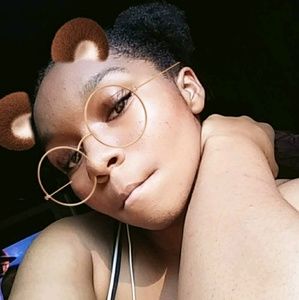 Meet your Posher, Soleah