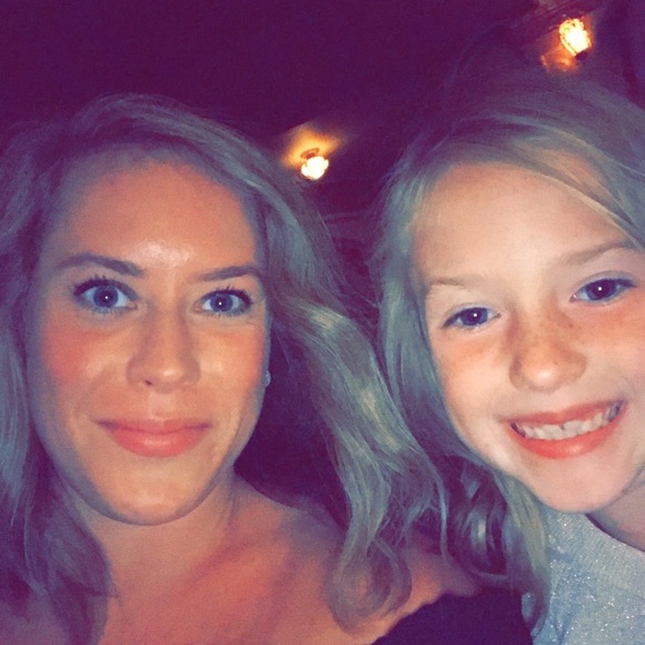 Meet your Posher, Erika - Picture 2 of 8