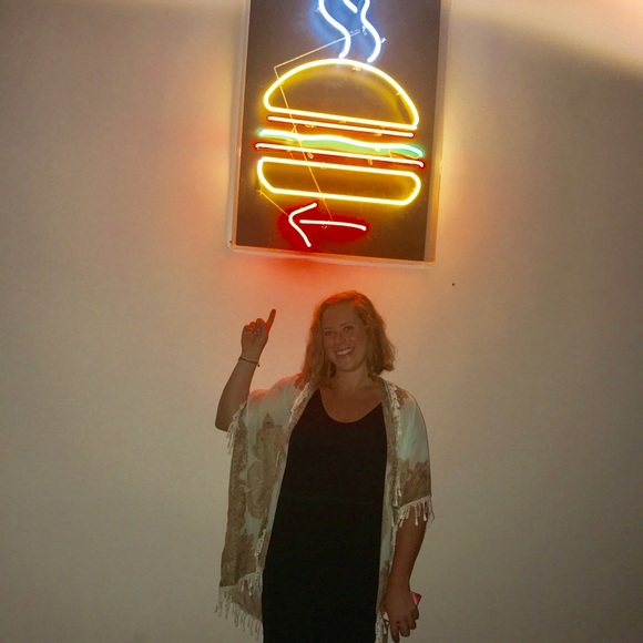 Meet your Posher, Erika - Picture 4 of 8