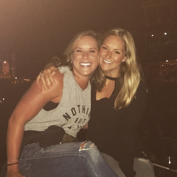 Meet your Posher, Erika - Picture 1 of 8