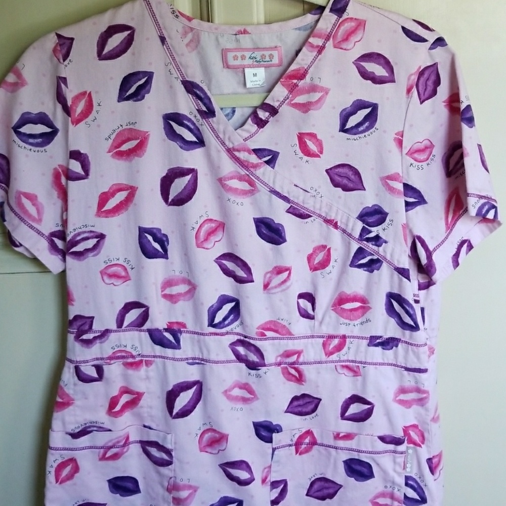 Koi scrub top