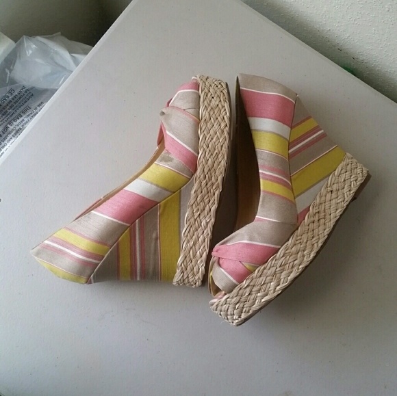 REPORT Striped Peeptoe Wedges "Goldie" - Picture 4 of 7