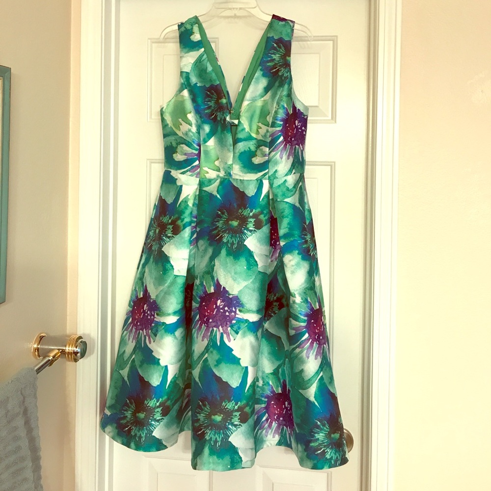 She + Sky cocktail dress size Medium