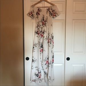 Floral off the shoulder Maxi Dress