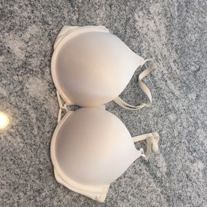 Victoria's Secret 2-Cup Size Push Up