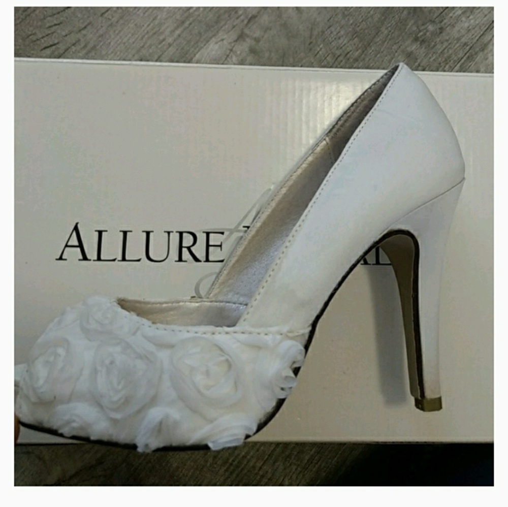 🌹Classic Rose Petal Heels🌹