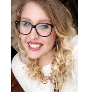 Meet your Posher, Devin