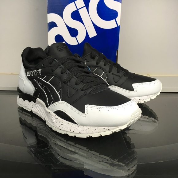 ASICS Black White Gel Lyte V Men's - Picture 2 of 5