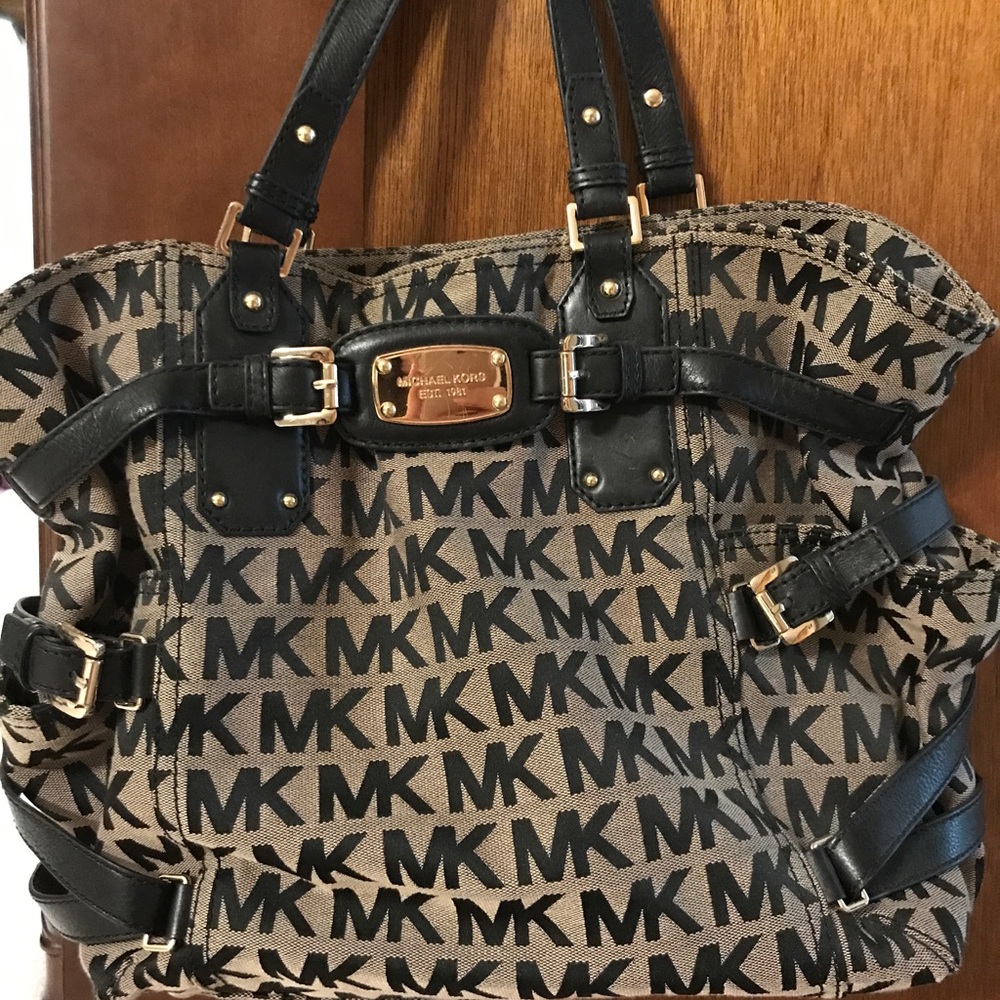Authentic Michael Kors Purse