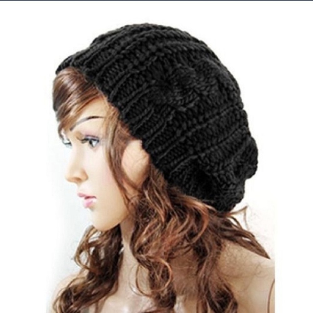 👒Black Slouchy Beanie/Beret!!👒 NWOT!!