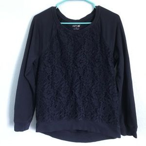 APT. 9 3/4 Sweatshirt W/ Lace Detailing