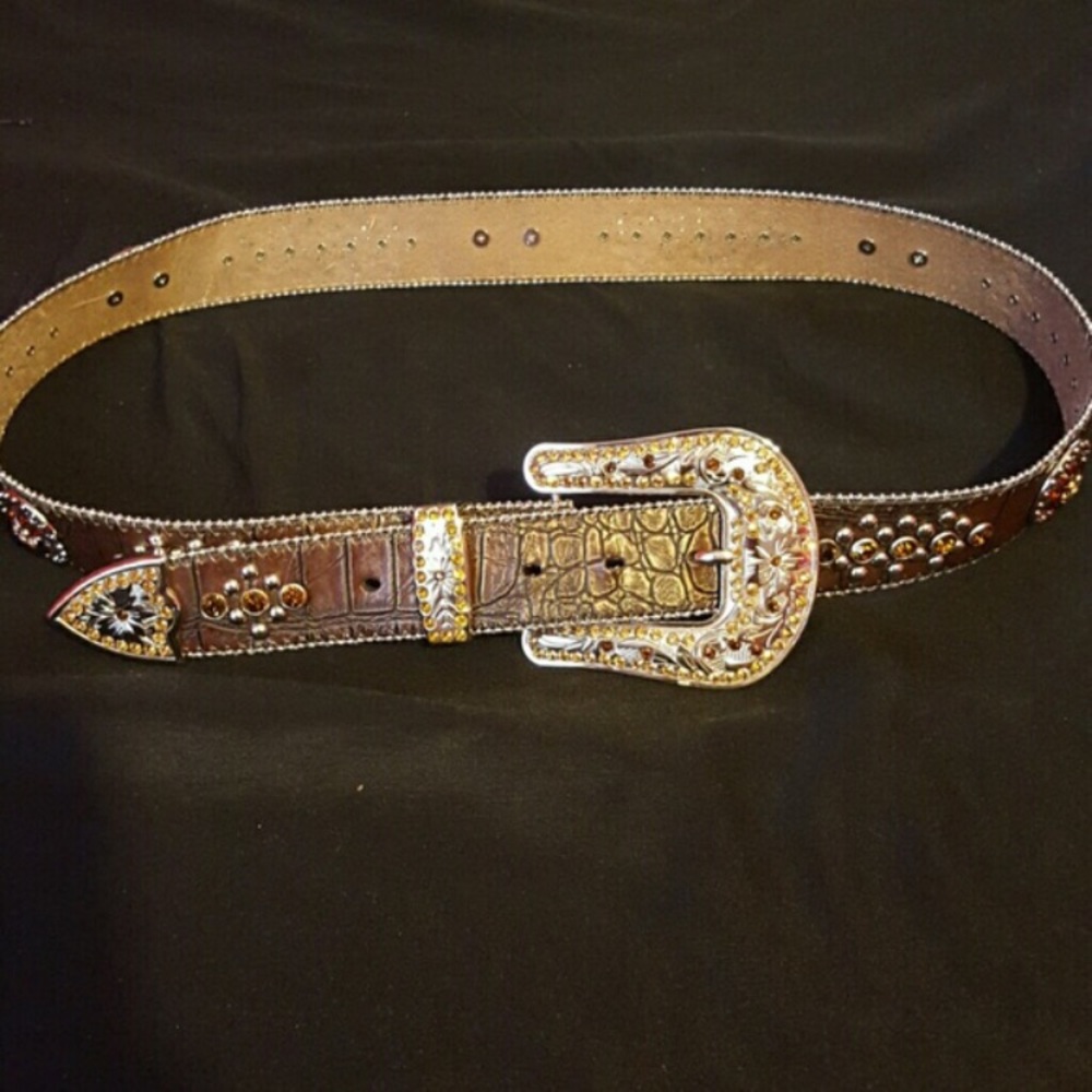 Nocona studded belt