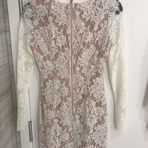 White lace dress - Picture 3 of 6