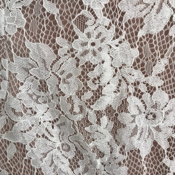 White lace dress - Picture 4 of 6