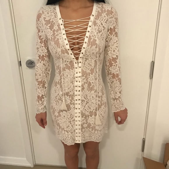 White lace dress - Picture 6 of 6