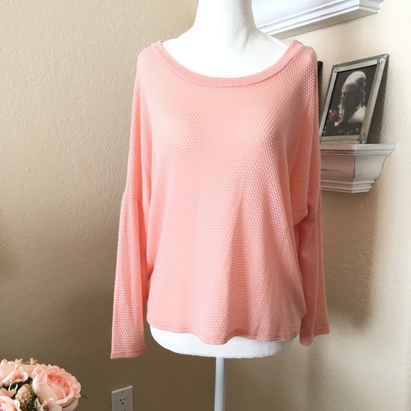 ❤️HP ❤️ Peach Crochet-Back Sweater - Picture 5 of 5