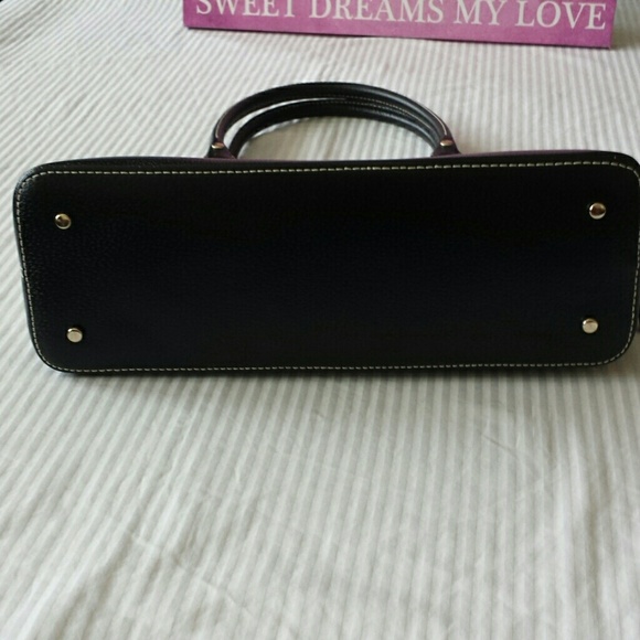 Chic and Classy Kate Spade Bag - Picture 5 of 8