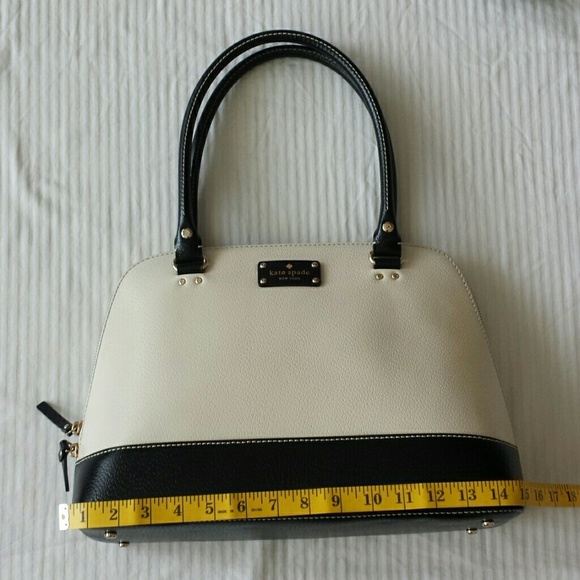Chic and Classy Kate Spade Bag - Picture 6 of 8