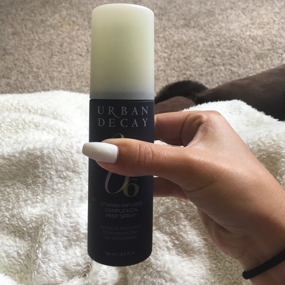 Urban Decay vitamin infused complexion prep spray - Picture 4 of 4